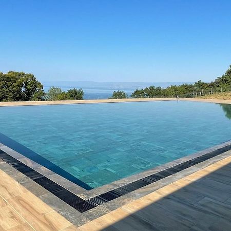 Les Terrasses De Lavaux 1 - Appartement De Luxe Avec Vue Panoramique Et Piscine Puidoux Экстерьер фото